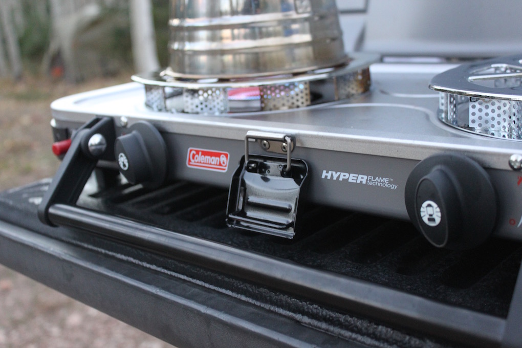 Coleman 2-Burner HF Fyreknight Propane Stove - Hike & Camp