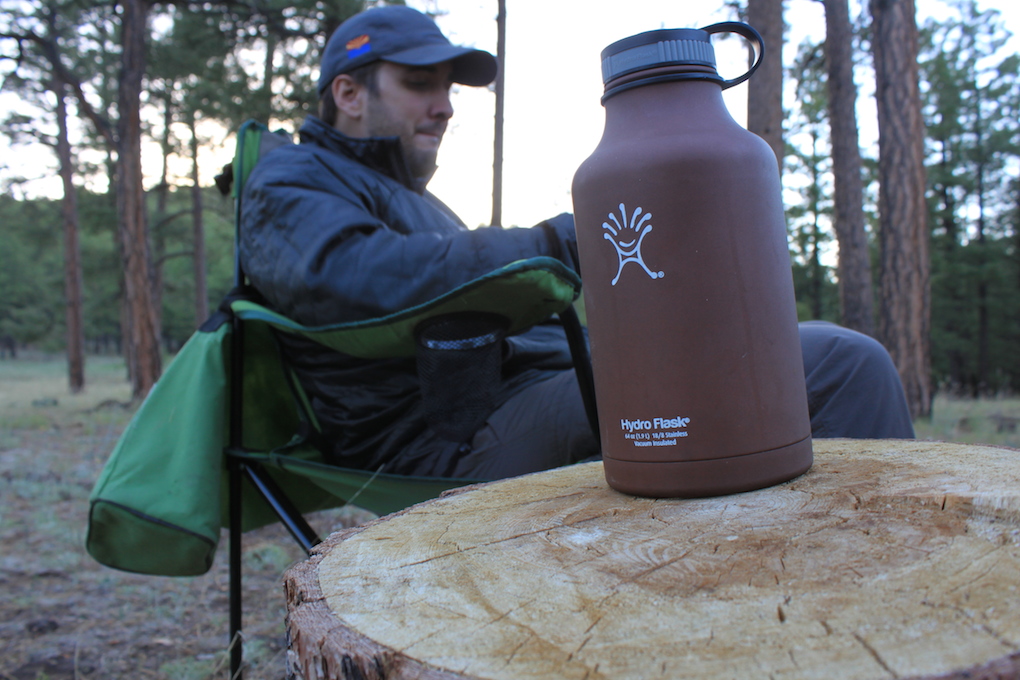 Does anyone know if there's a straw lid for the hydroflask 64 oz beer  growler? : r/Hydroflask